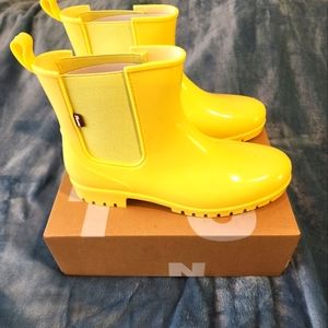 New Women's Short Yellow Rain Boots, Waterproof Garden Shoes Size 11